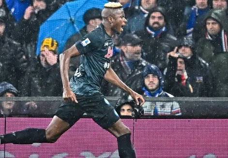 Napoli ease to 2-0 win at Sampdoria