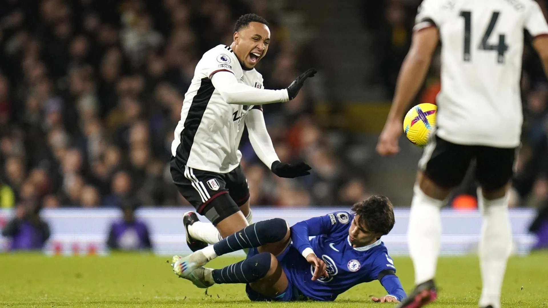 Felix sees red on debut as Chelsea slump at Fulham