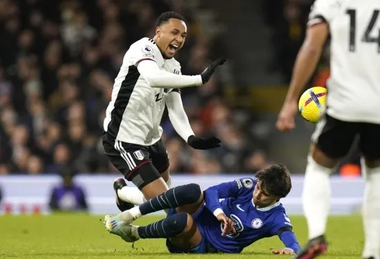 Felix sees red on debut as Chelsea slump at Fulham