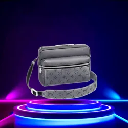 Louis Vuitton Outdoor Messenger