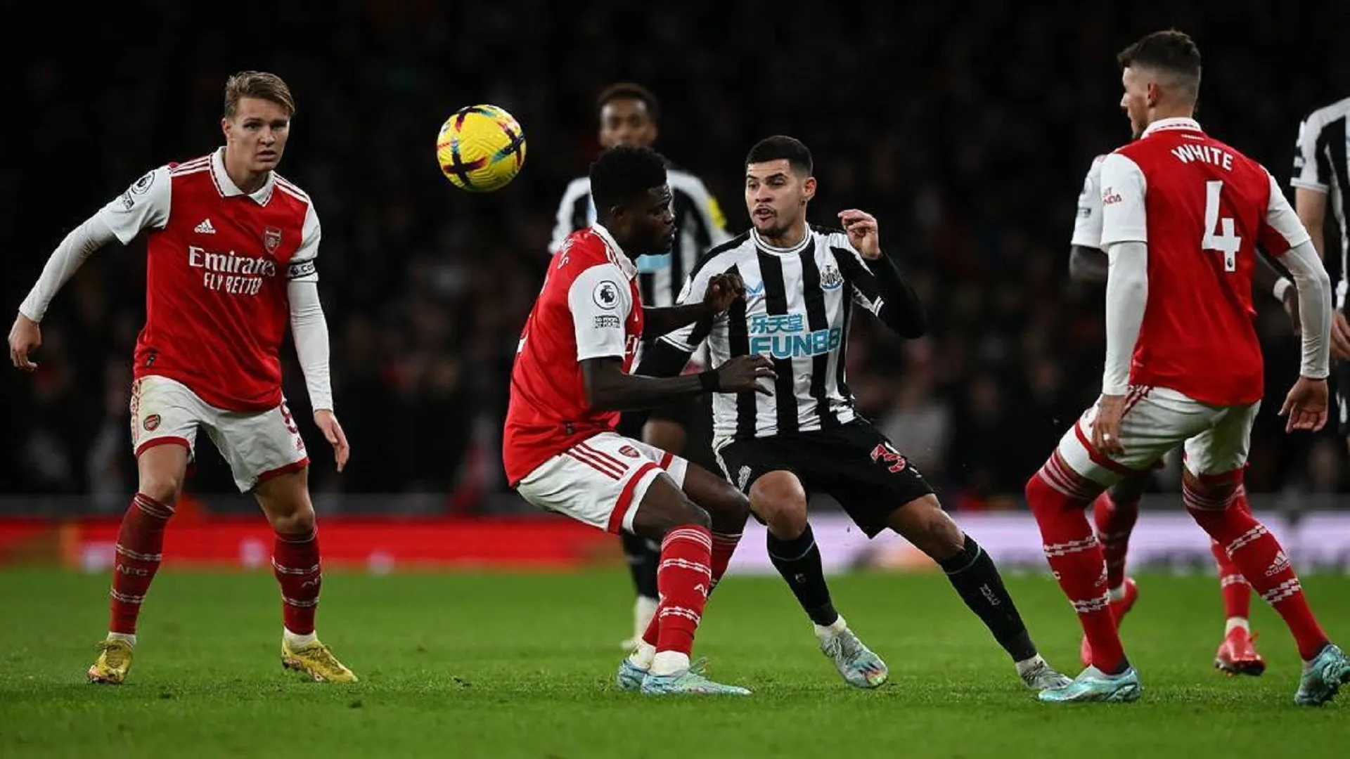 Arteta rage distracts from Arsenal's lack of guile against Newcastle