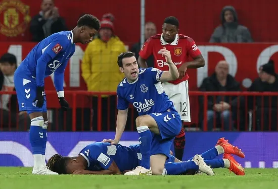 Rashford on target again as Man United beat Everton to progress in FA Cup