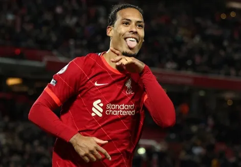 Liverpool's Van Dijk set to be sidelined for over a month