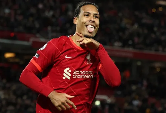 Liverpool's Van Dijk set to be sidelined for over a month