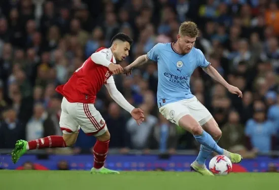 De Bruyne rises to the occasion again for superb City