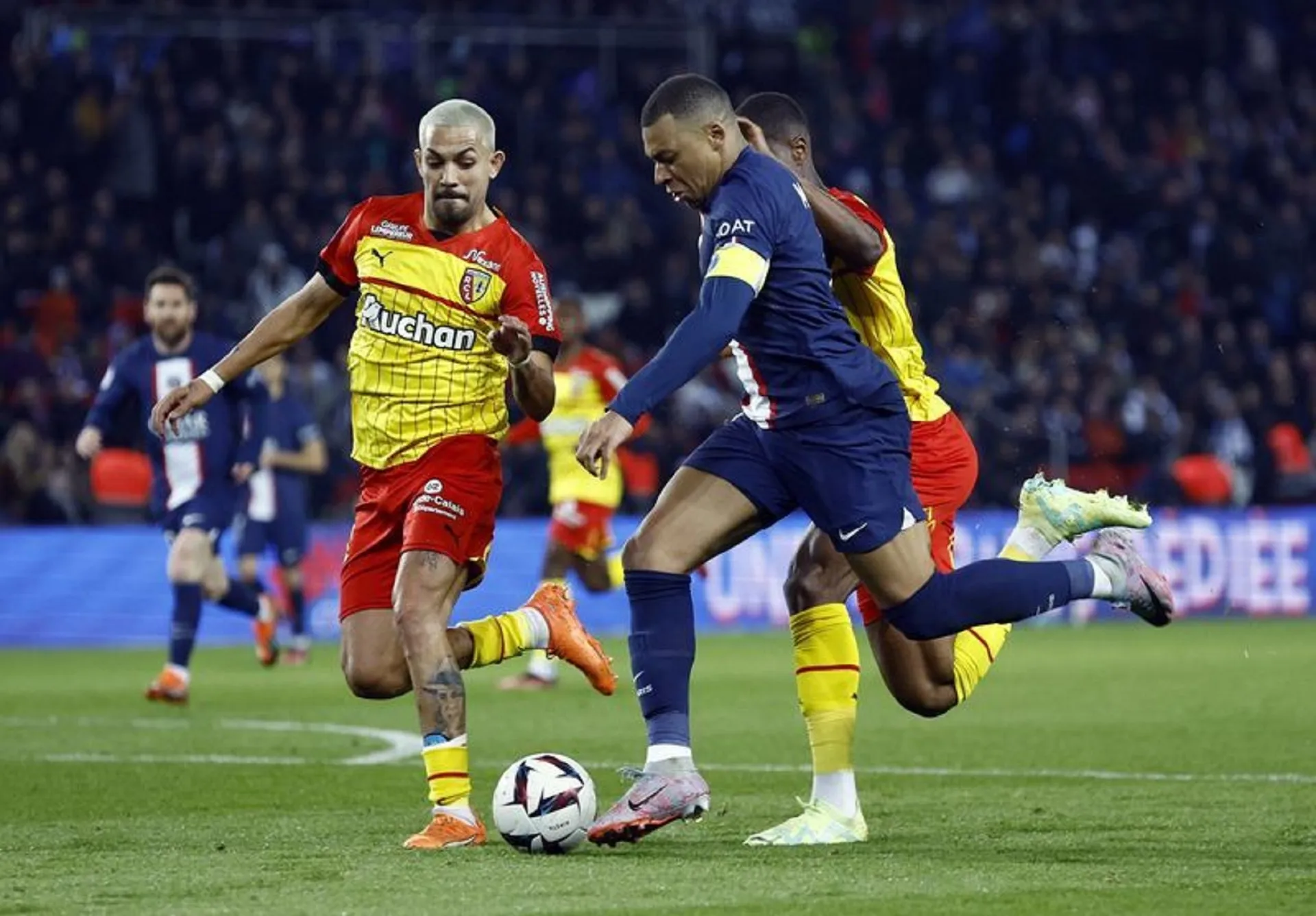 Mbappe and Messi on target as PSG beat 10-man Lens 3-1