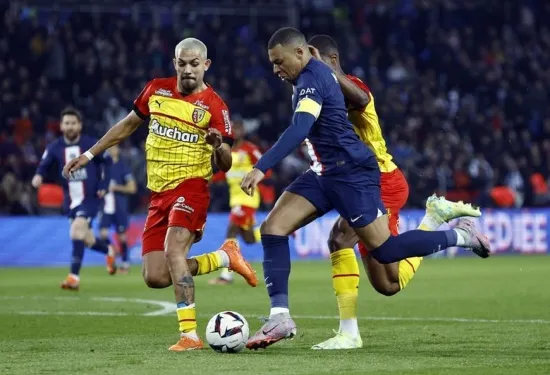 Mbappe and Messi on target as PSG beat 10-man Lens 3-1