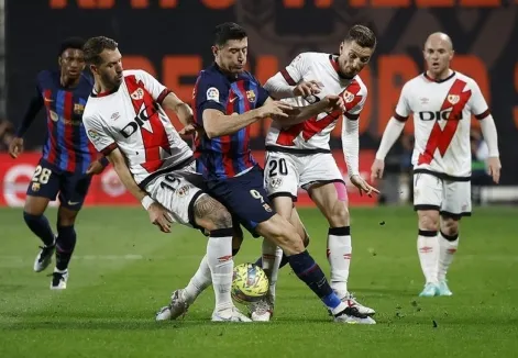 Barcelona stunned by Rayo Vallecano in surprise 2-1 defeat