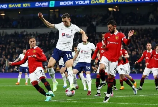 Spurs fight back to draw 2-2 with Man United in thriller