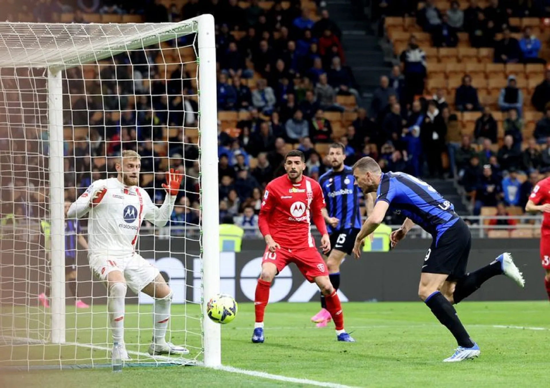 Inter slump to 1-0 loss at home to Monza