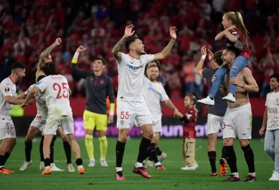 Sevilla fight back to beat Juve and reach another Europa League final