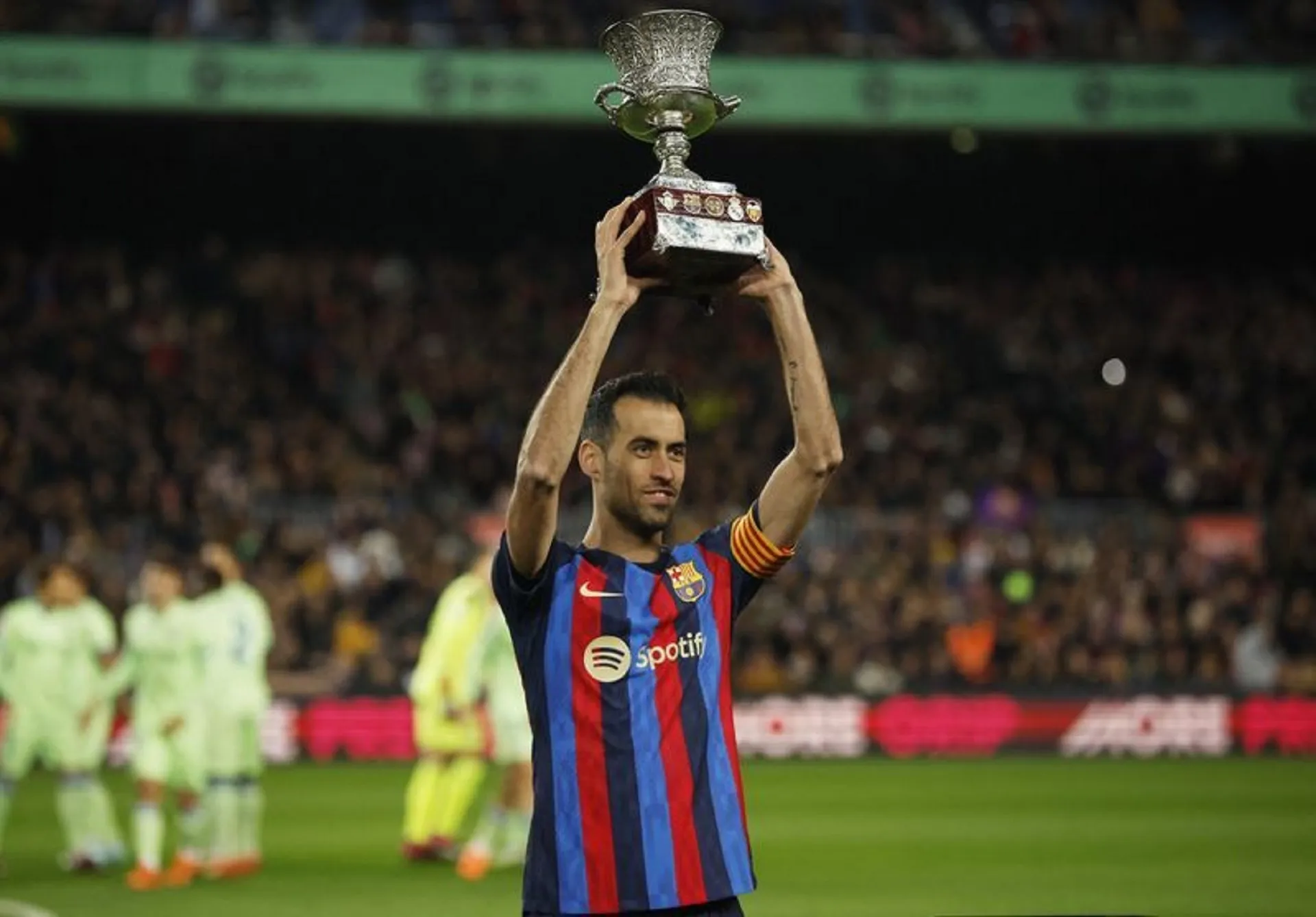 Busquets to leave Barcelona at end of season