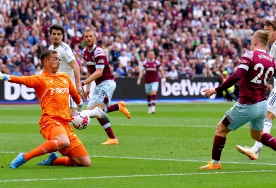 Hammers come from behind to inflict damaging blow on quest for Premier League survival