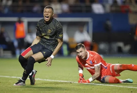 Paris St Germain close on Ligue 1 title with 3-1 win at Troyes