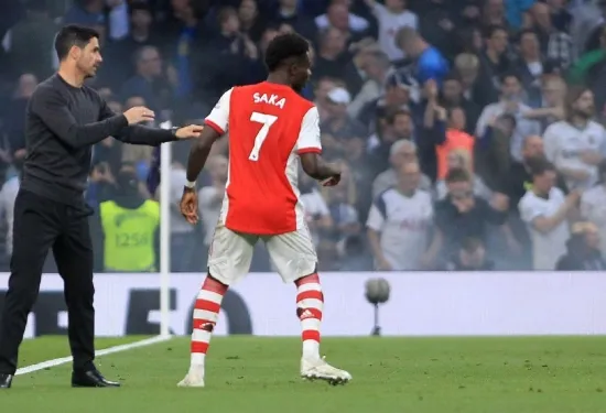 Saka signs new long-term contact at Arsenal