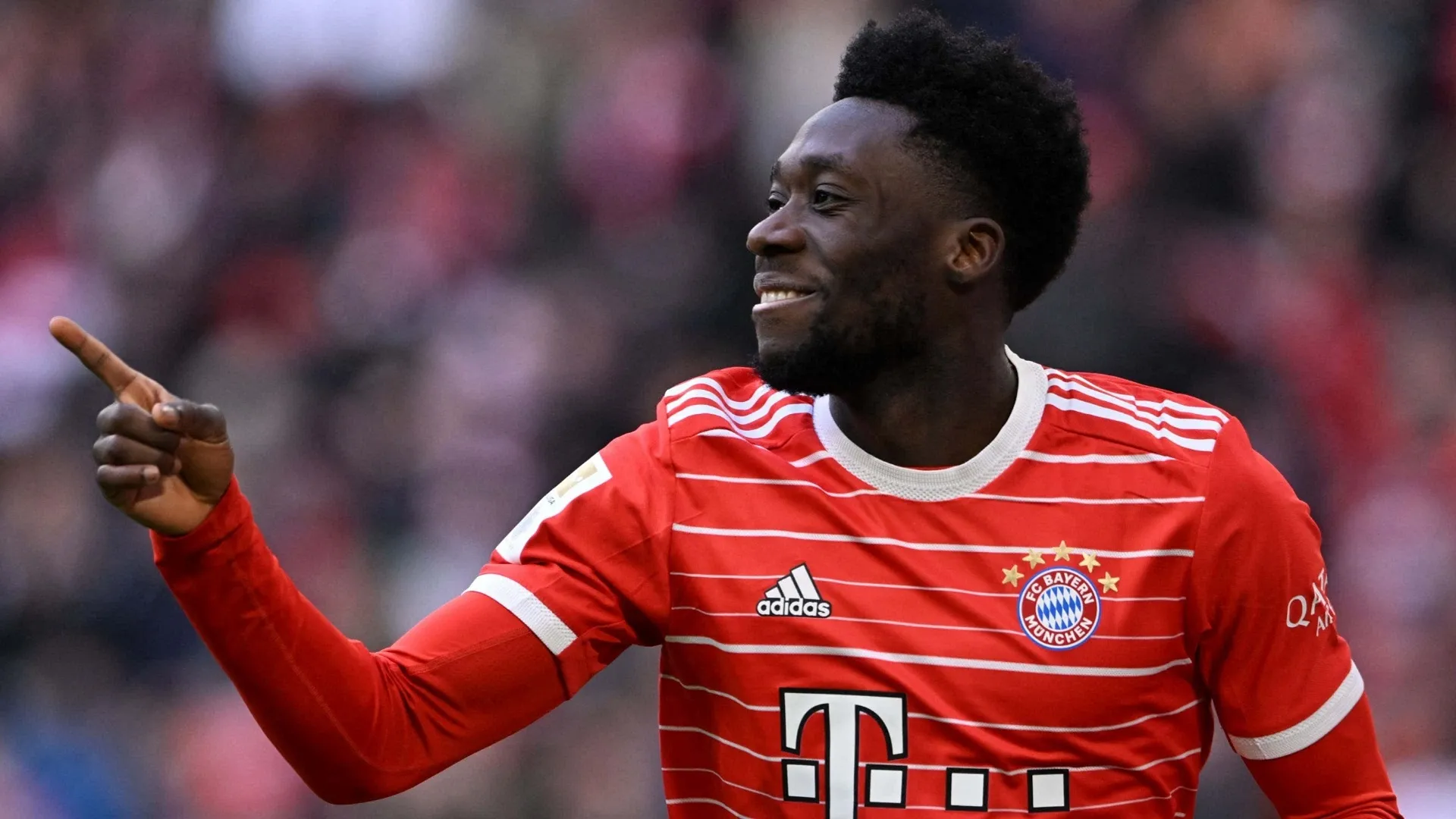 'I'm stuck there' - Alphonso Davies bemoans Bayern Munich role amid Real Madrid transfer links