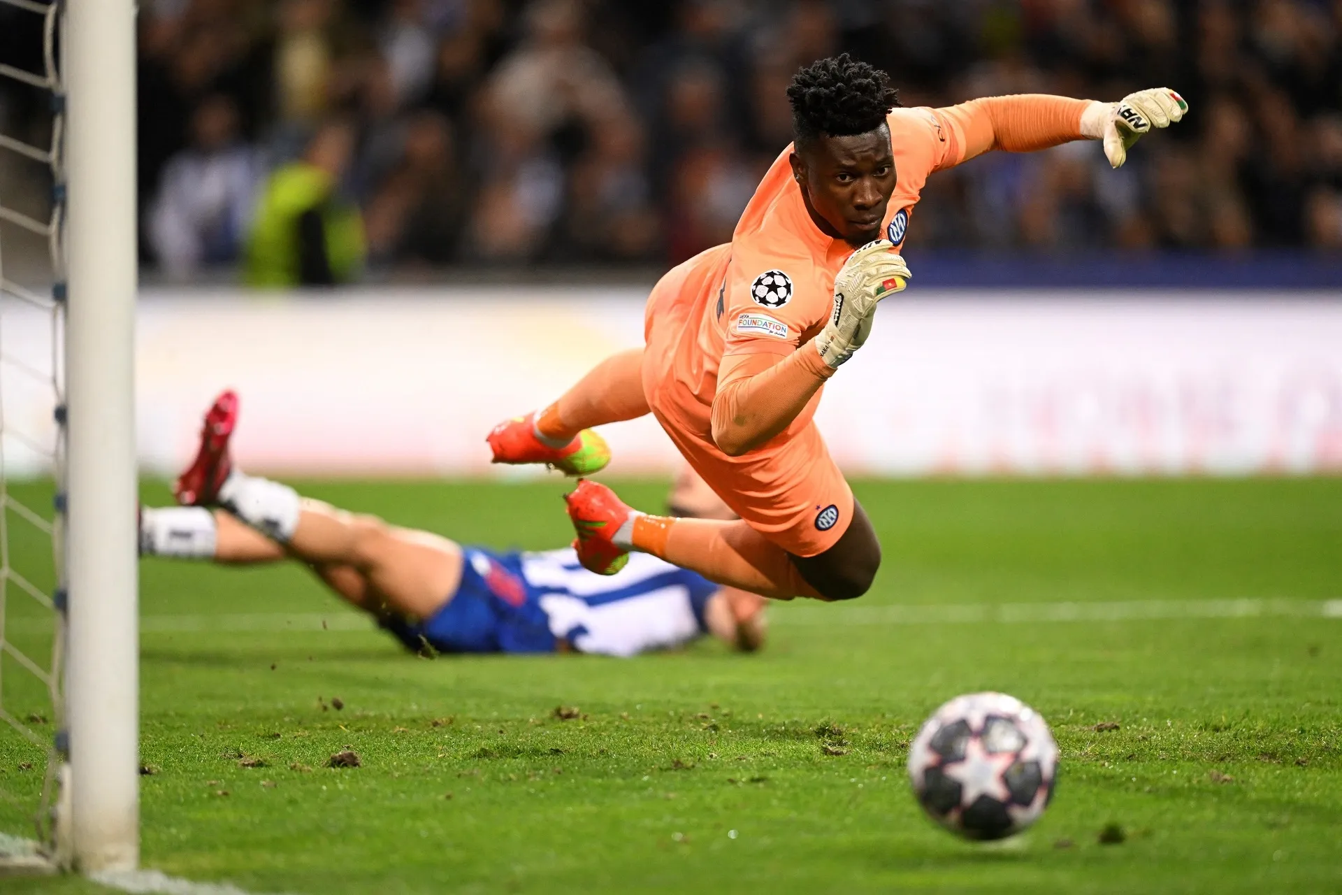 Man Utd ready to place opening bid for Inter keeper Onana