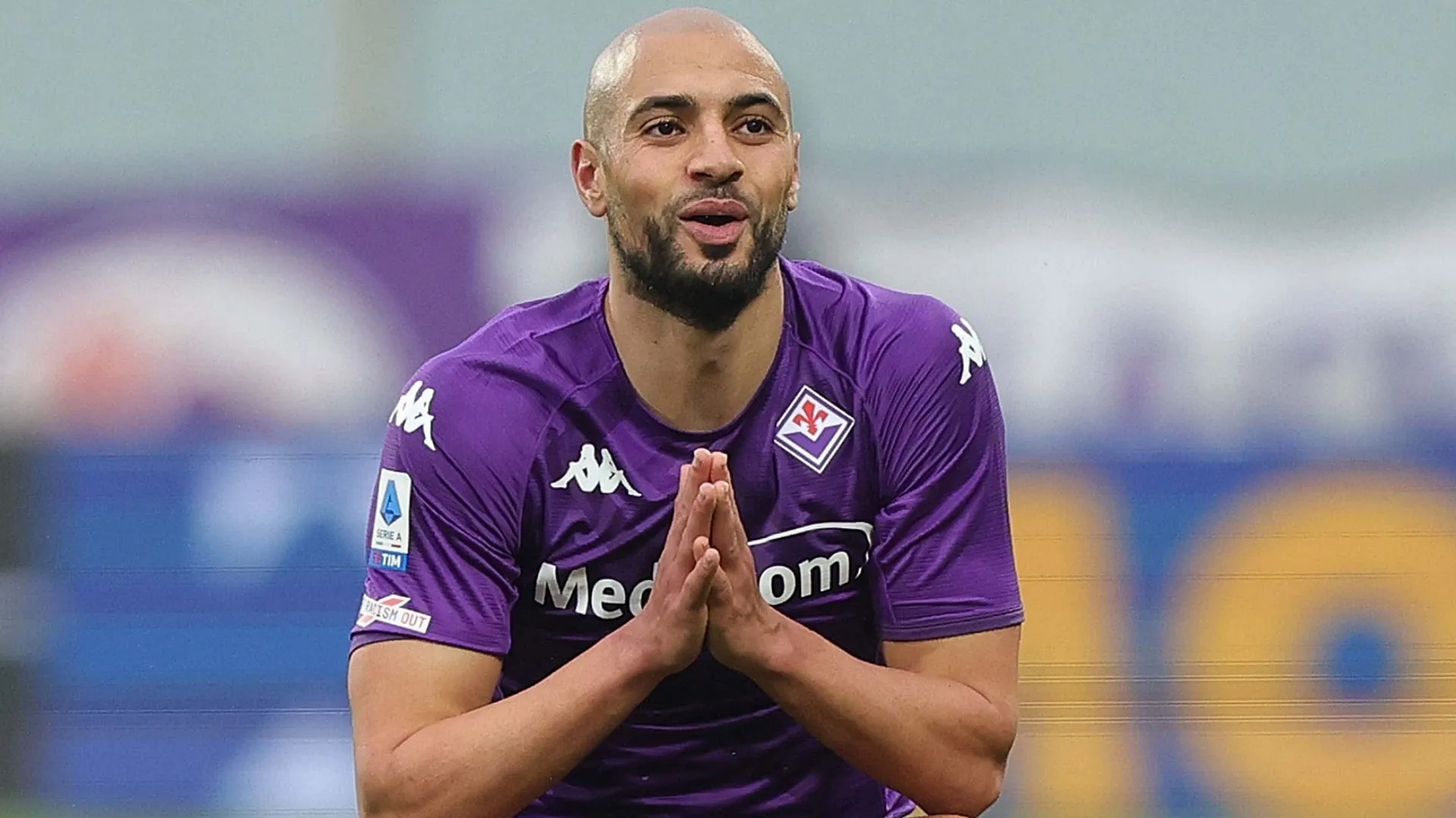 Man Utd hold Sofyan Amrabat transfer talks as Bayern Munich also consider swoop for Fiorentina star