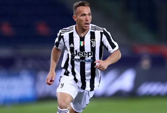 Fiorentina talks for Juventus redundancy Arthur progress