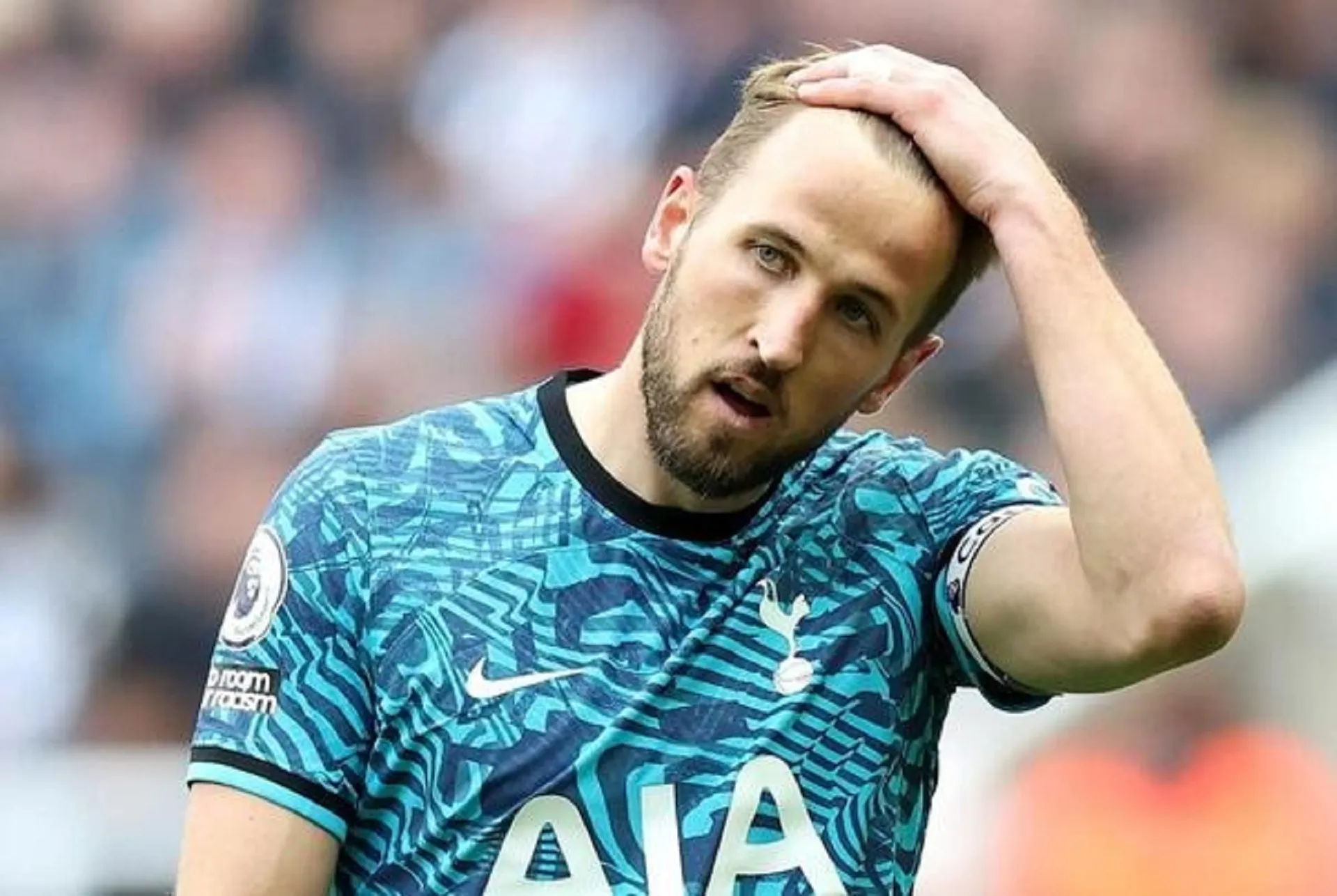 No deal! Harry Kane has 'no intention' of signing mammoth new contract at Tottenham as he waits on third transfer bid from Bayern Munich