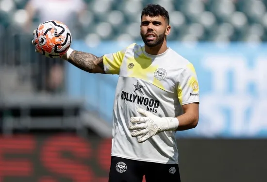 Bayern Munich open talks with Brentford over £40m move for goalkeeper David Raya after Man Utd sign Andre Onana