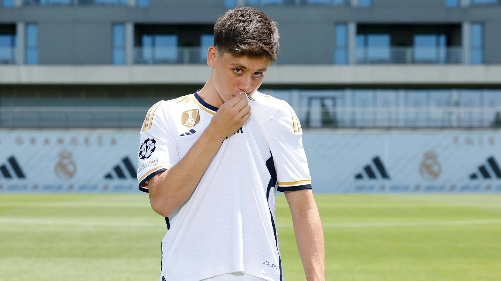 WATCH: Showing them what he's got! New Real Madrid signing Arda Guler produces RIDICULOUS Zinedine Zidane-esque pirouette and finish in pre-season training