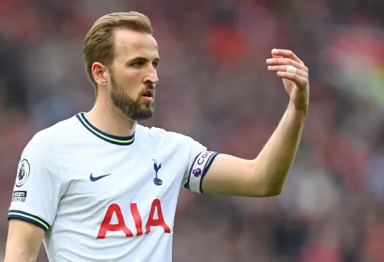 Harry Kane goes house hunting! Striker's wife spotted in Munich amid Bayern's improved bid for Tottenham star