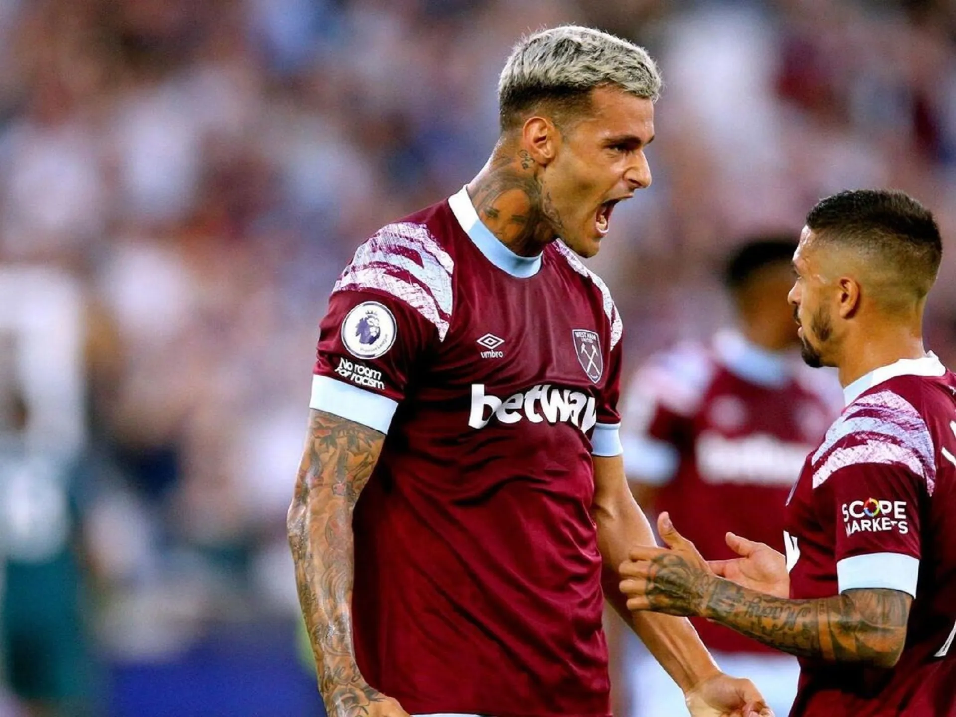 Two social media hints emerge after Roma target Scamacca dropped for West Ham friendly