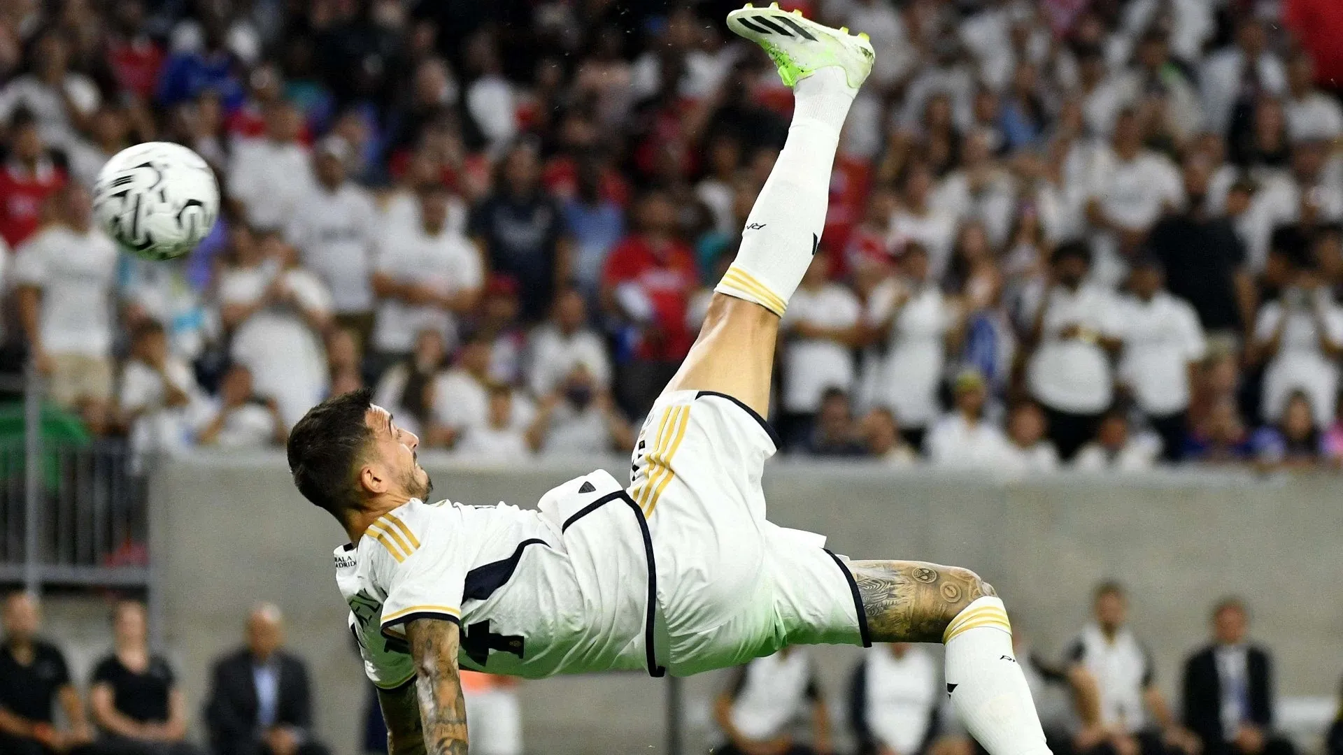 WATCH: Joselu beats Andre Onana with outrageous overhead kick to seal Real Madrid's win over Man Utd