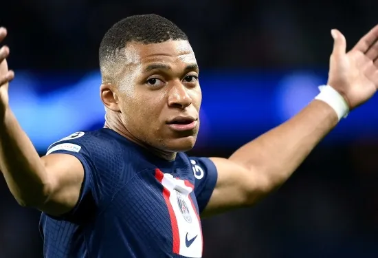 PSG must sell Kylian Mbappe by August 1 or they owe him €60m as alarming contract clause revealed after €300m Al-Hilal bid