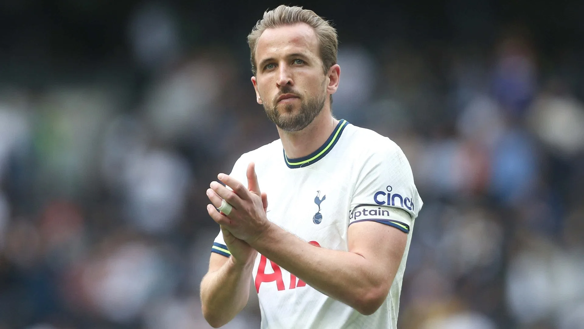 Decision time?! Tottenham send out strong message to Harry Kane amid Bayern interest