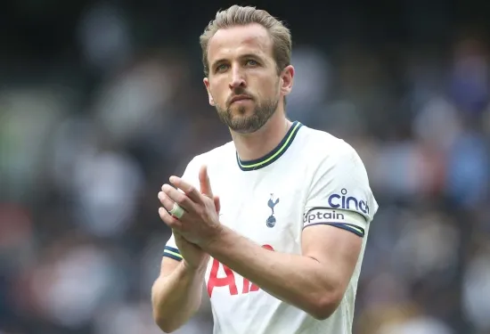 Decision time?! Tottenham send out strong message to Harry Kane amid Bayern interest