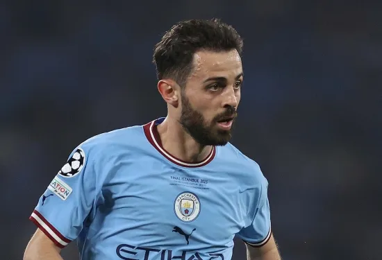 Bernardo Silva chooses Barcelona! Man City star to snub new contract and PSG bid as he waits on offer from Spanish champions