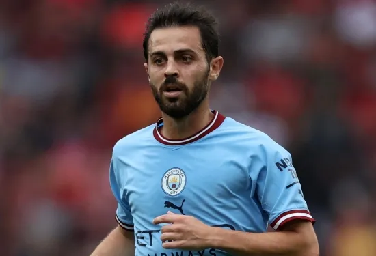 Pep Guardiola explains why Bernardo Silva is not on his way to Barcelona and hints at new contract for Portugal midfielder