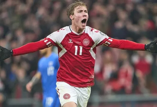 'Not convinced' - Gary Lineker shares his verdict on Man Utd's new signing Rasmus Hojlund after £72m move