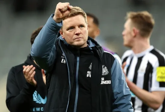 'Let's f*cking give it to them!' - How Eddie Howe used Erik ten Hag's criticism to inspire Newcastle to 2-0 win against Man Utd