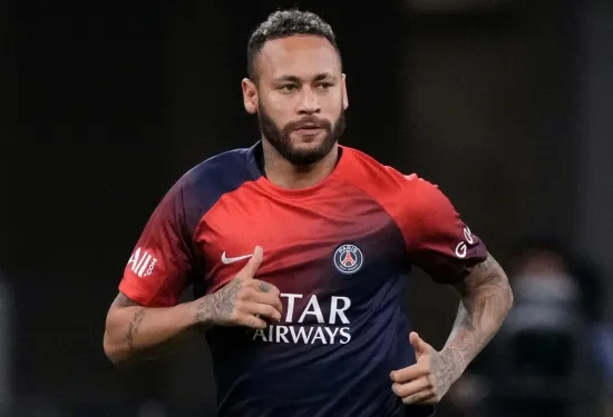 More chaos for PSG! Neymar tells Ligue 1 champions he wants to leave this summer - and he's eyeing a return to Barcelona