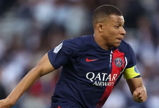 Monumental U-turn! Kylian Mbappe to sign PSG contract with clause that guarantees he can leave next summer