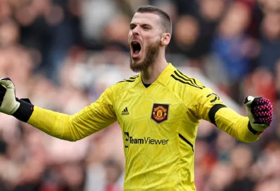 David de Gea snubbed as Bayern turn to unexpected option in hunt for new goalkeeper after Man City refuse to sell Stefan Ortega to German giants