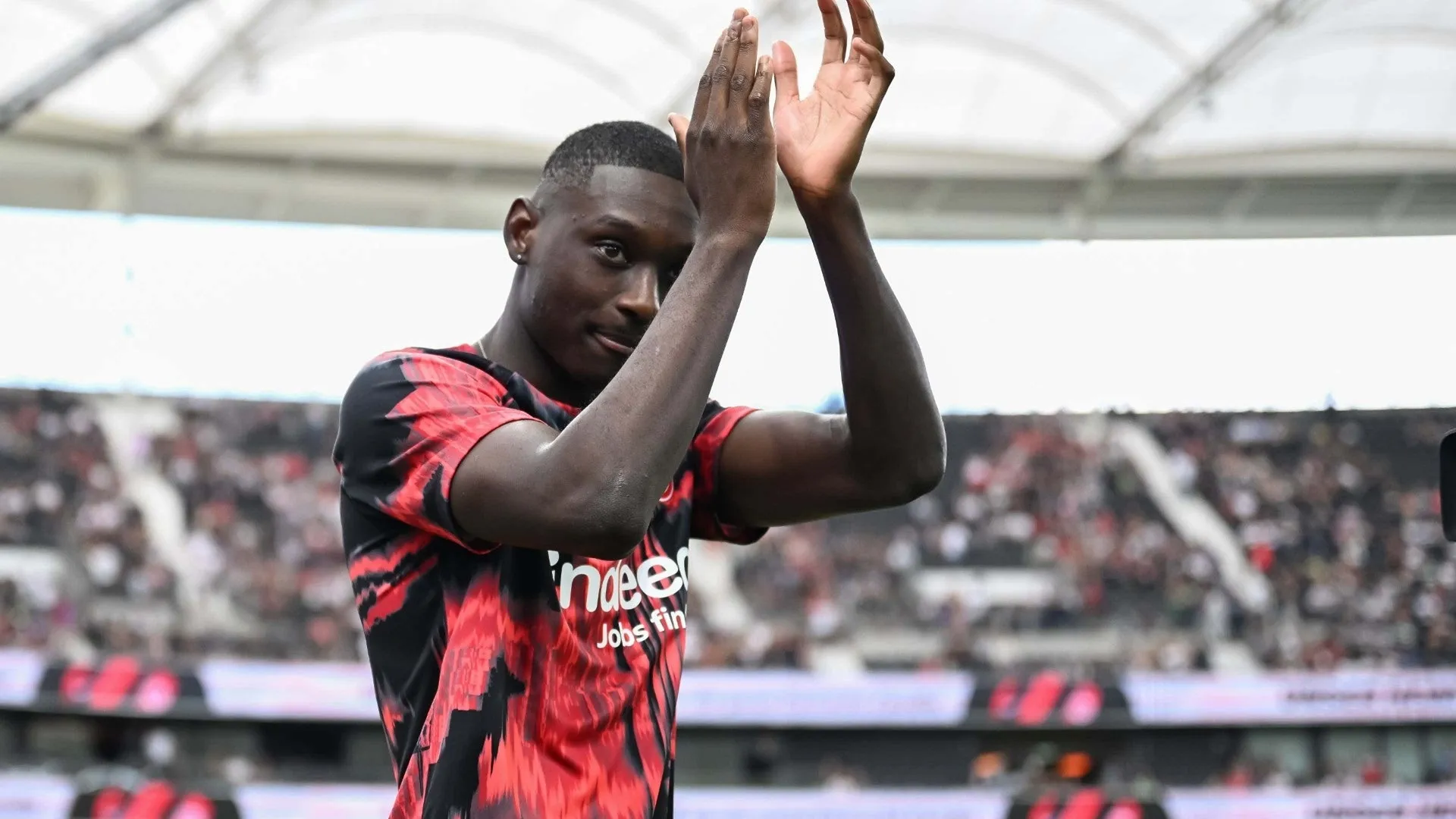 Randal Kolo Muani's strike didn't work! PSG target set to remain at Eintracht Frankfurt as clubs fail to reach agreement