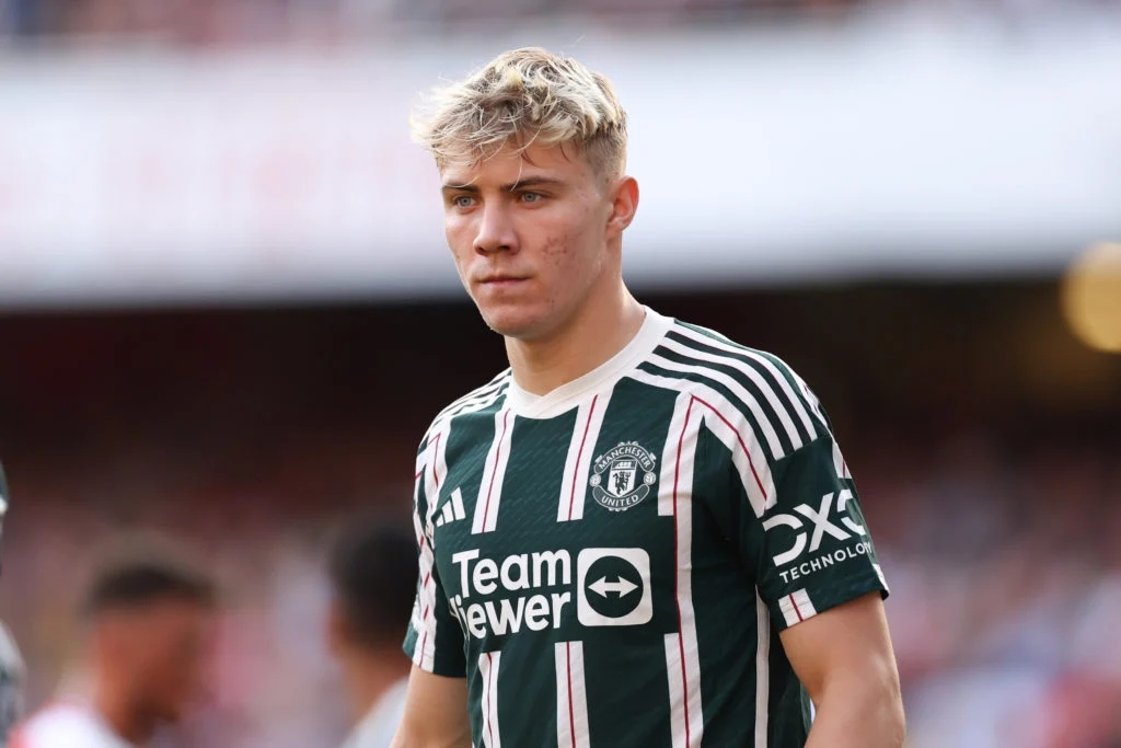 'Dream became a reality' - Rasmus Hojlund sends message to Man Utd fans after making debut in agonising late Arsenal defeat