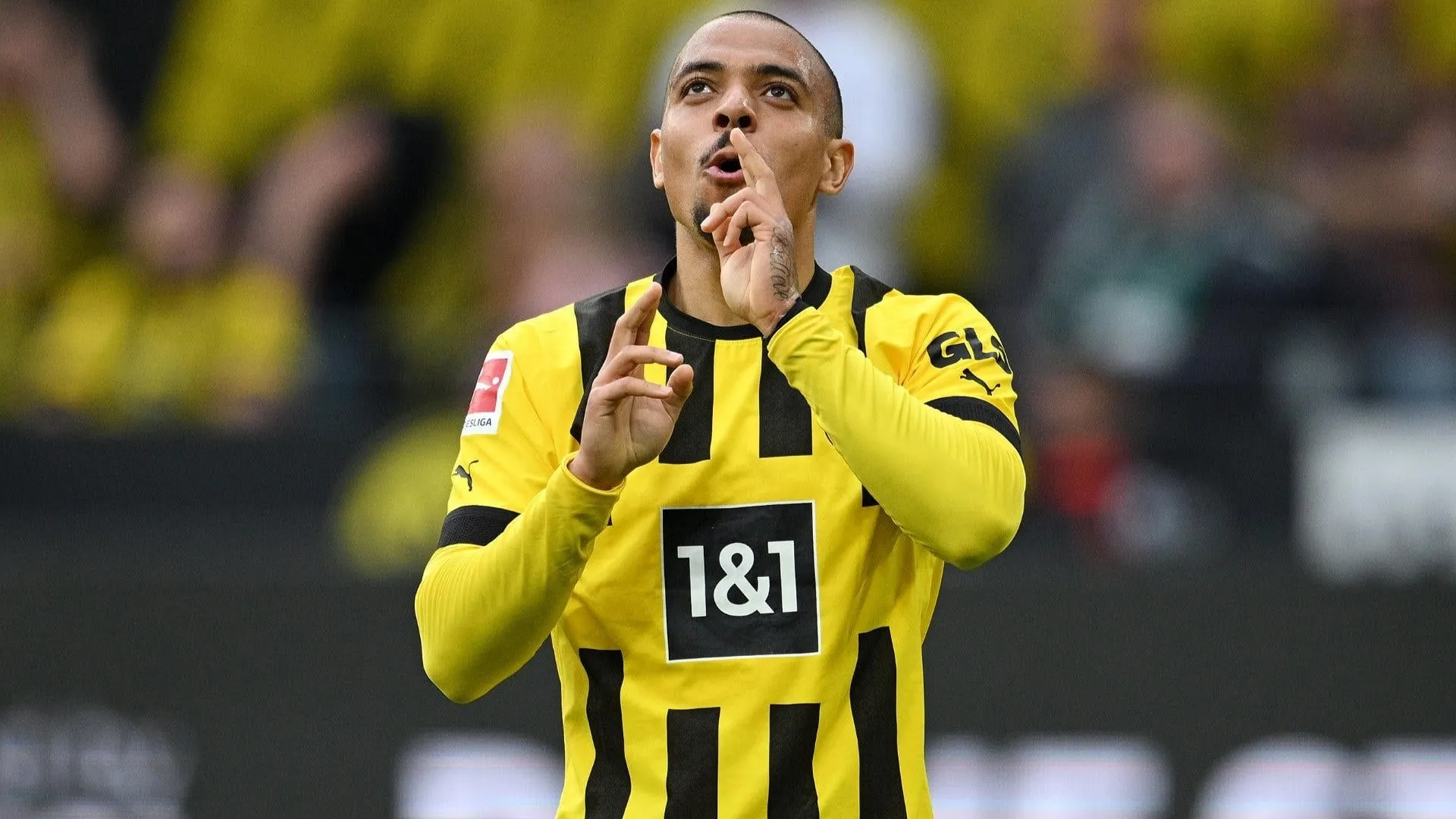 Liverpool's Mohamed Salah replacement? Reds interested in €60m move for Borussia Dortmund star Donyell Malen