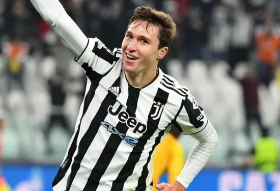 Man Utd plot January swoop for Juventus ace Federico Chiesa to replace Jadon Sancho!