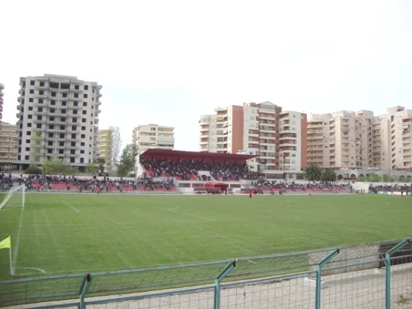 Stadiumi Flamurtari